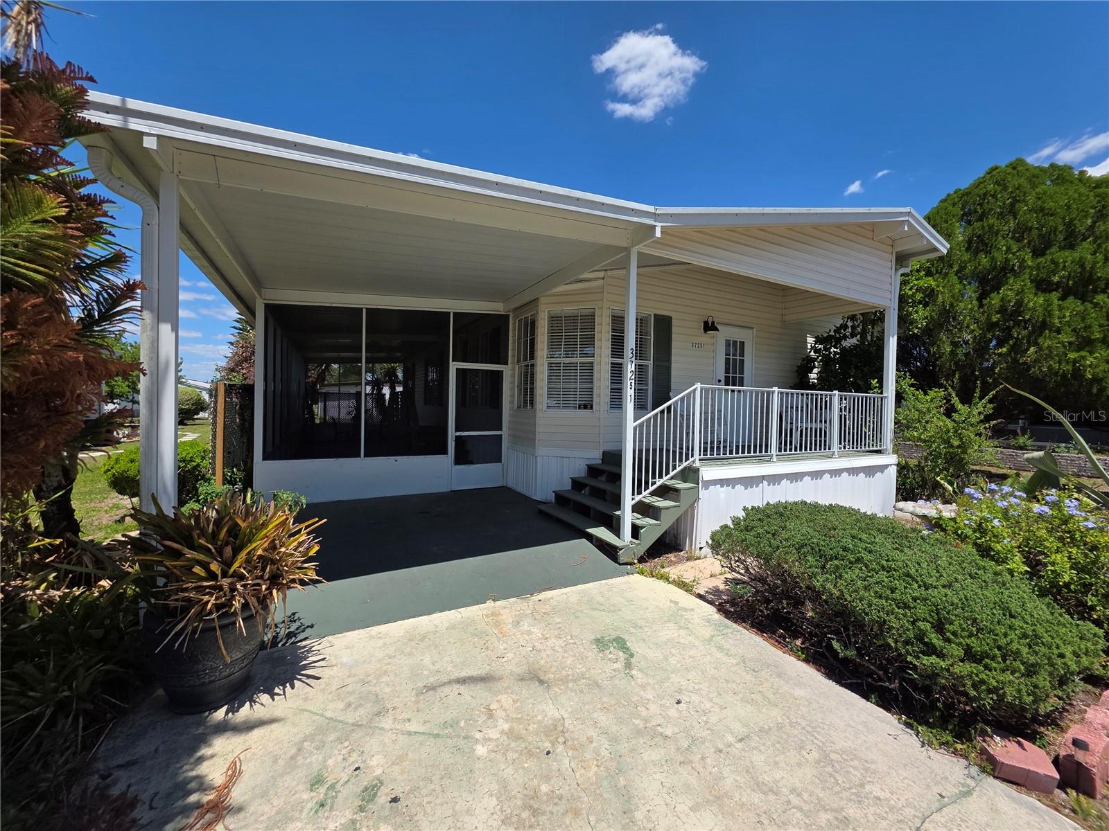 37251 LOIS AVE, ZEPHYRHILLS, FL — photo 4