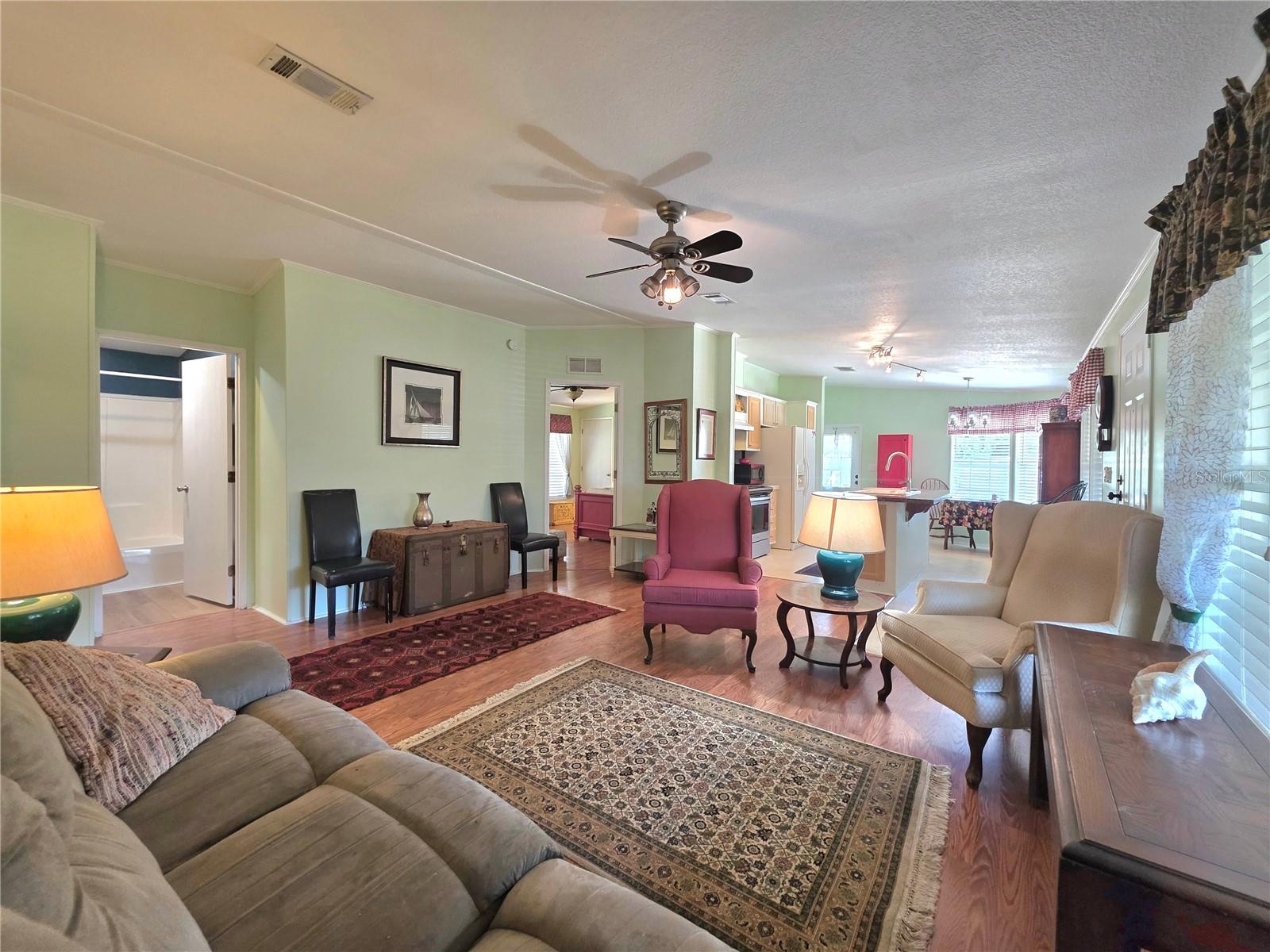 37251 LOIS AVE, ZEPHYRHILLS, FL — photo 17