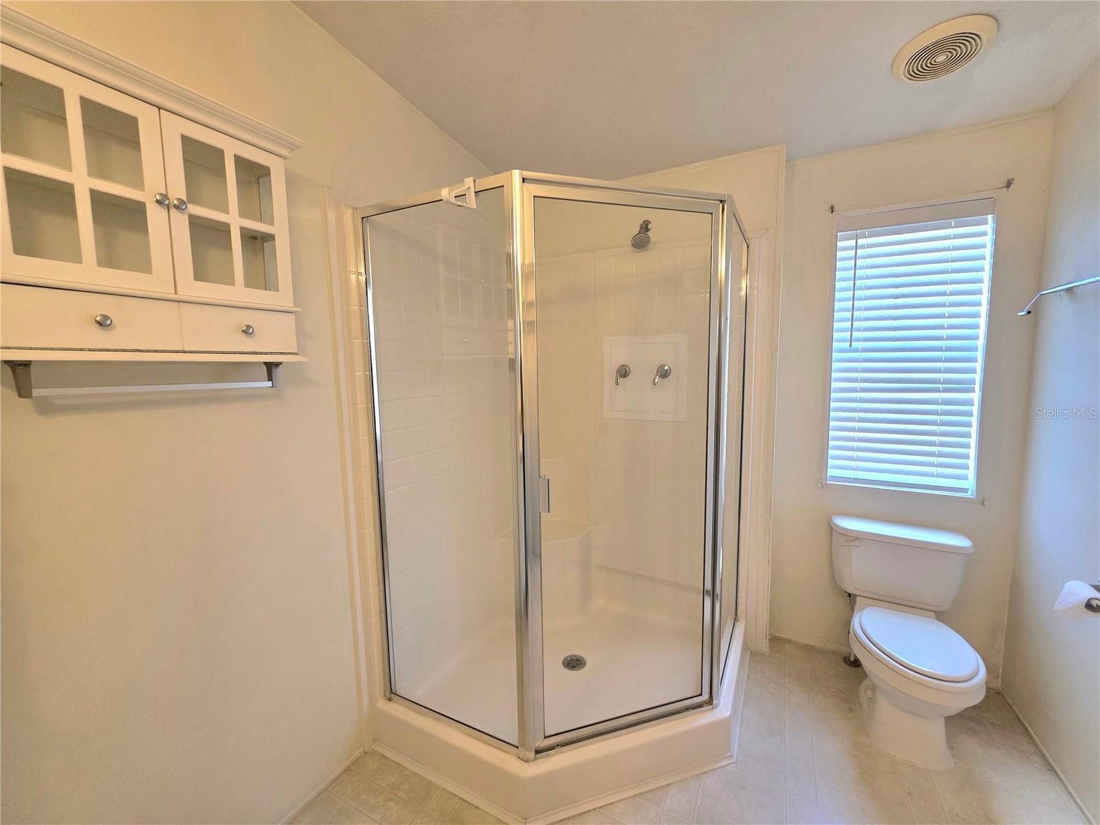 37251 LOIS AVE, ZEPHYRHILLS, FL — photo 22