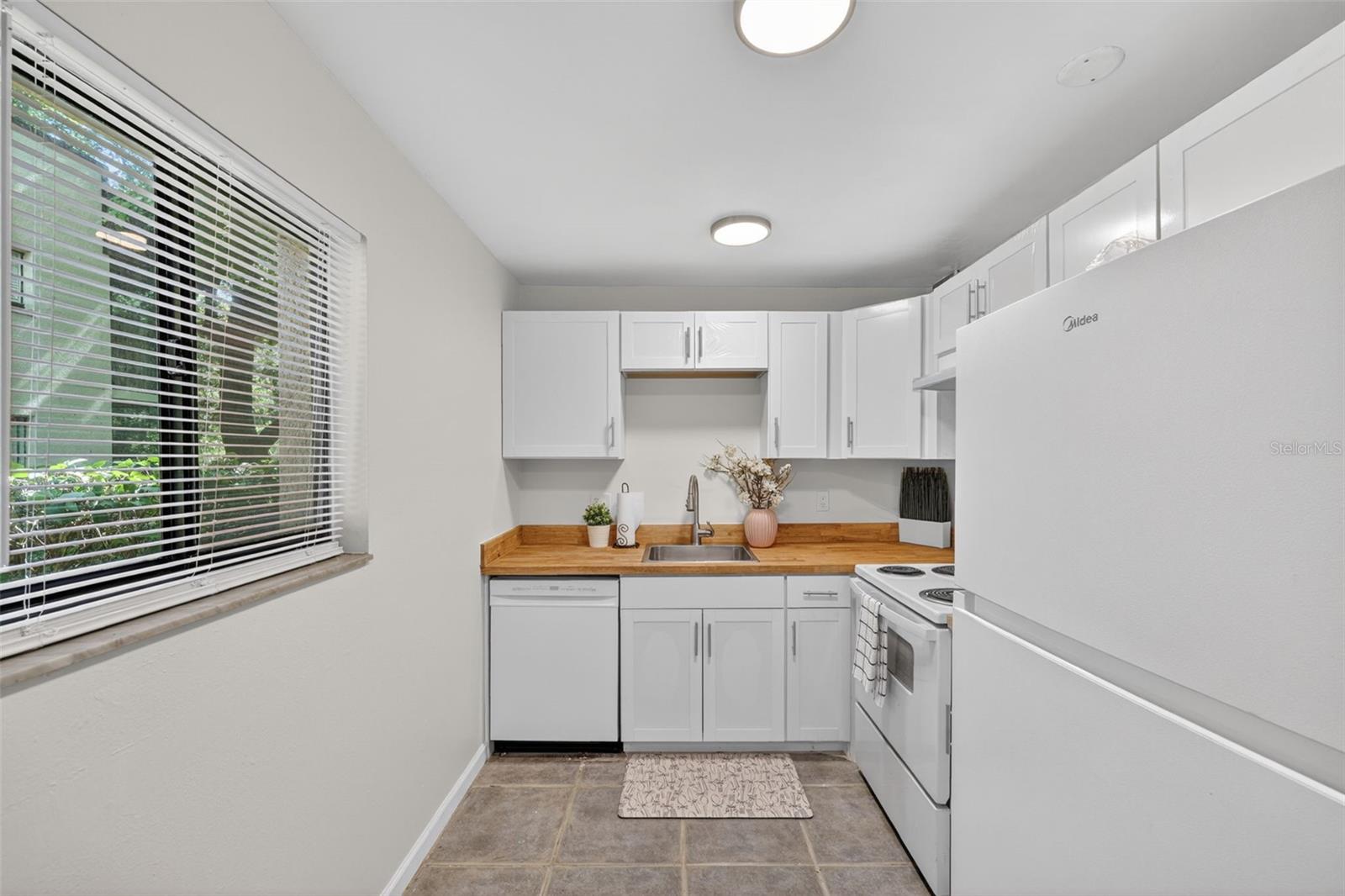 11715 RAINTREE VILLAGE BLVD #A, TEMPLE TERRACE, FL — photo 4