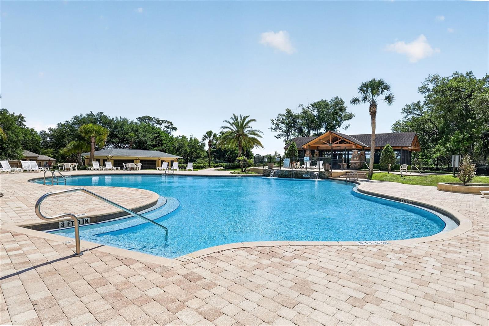 34040 ALAMEDA DR, SORRENTO, FL — photo 4