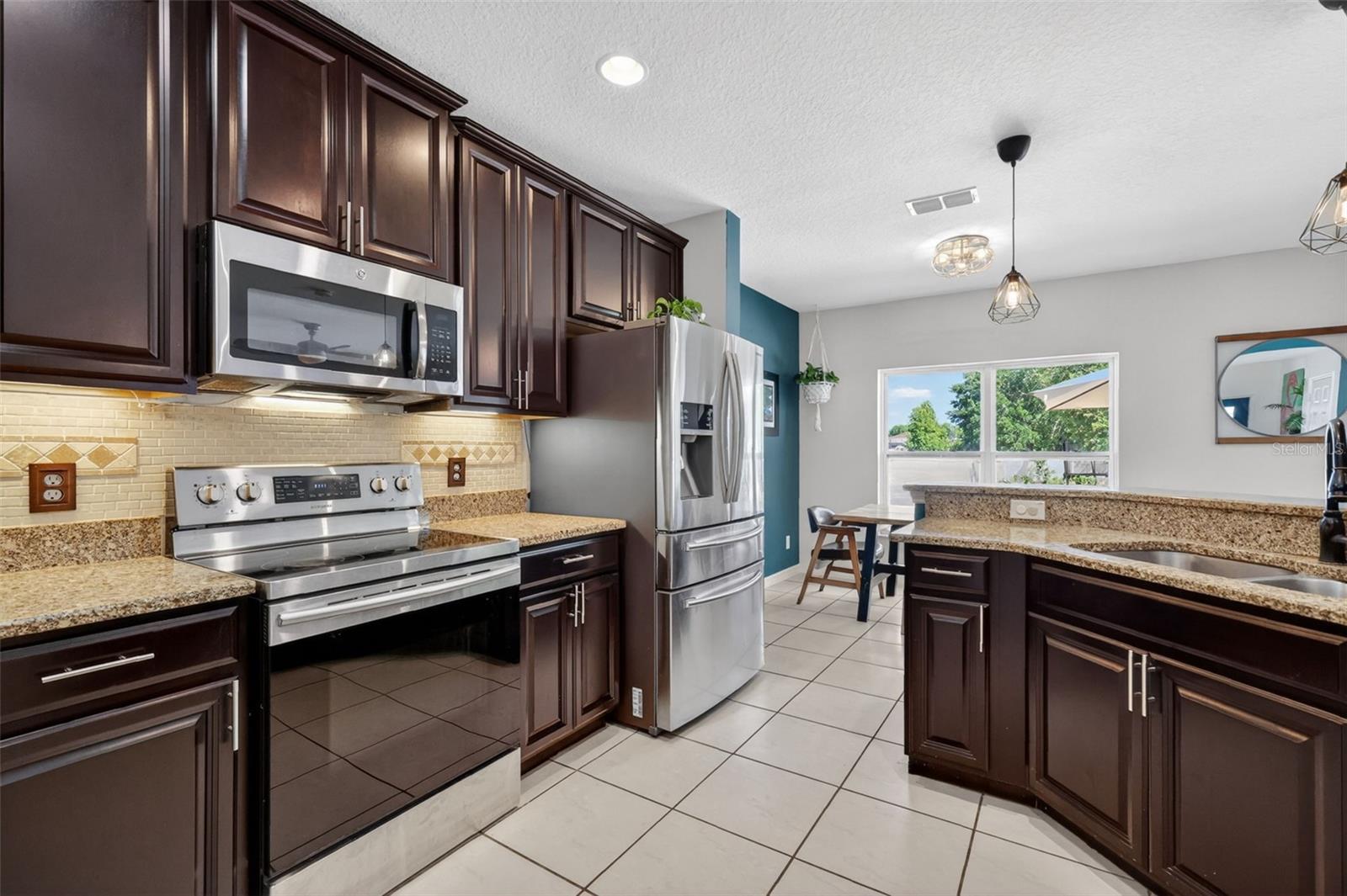 34040 ALAMEDA DR, SORRENTO, FL — photo 21