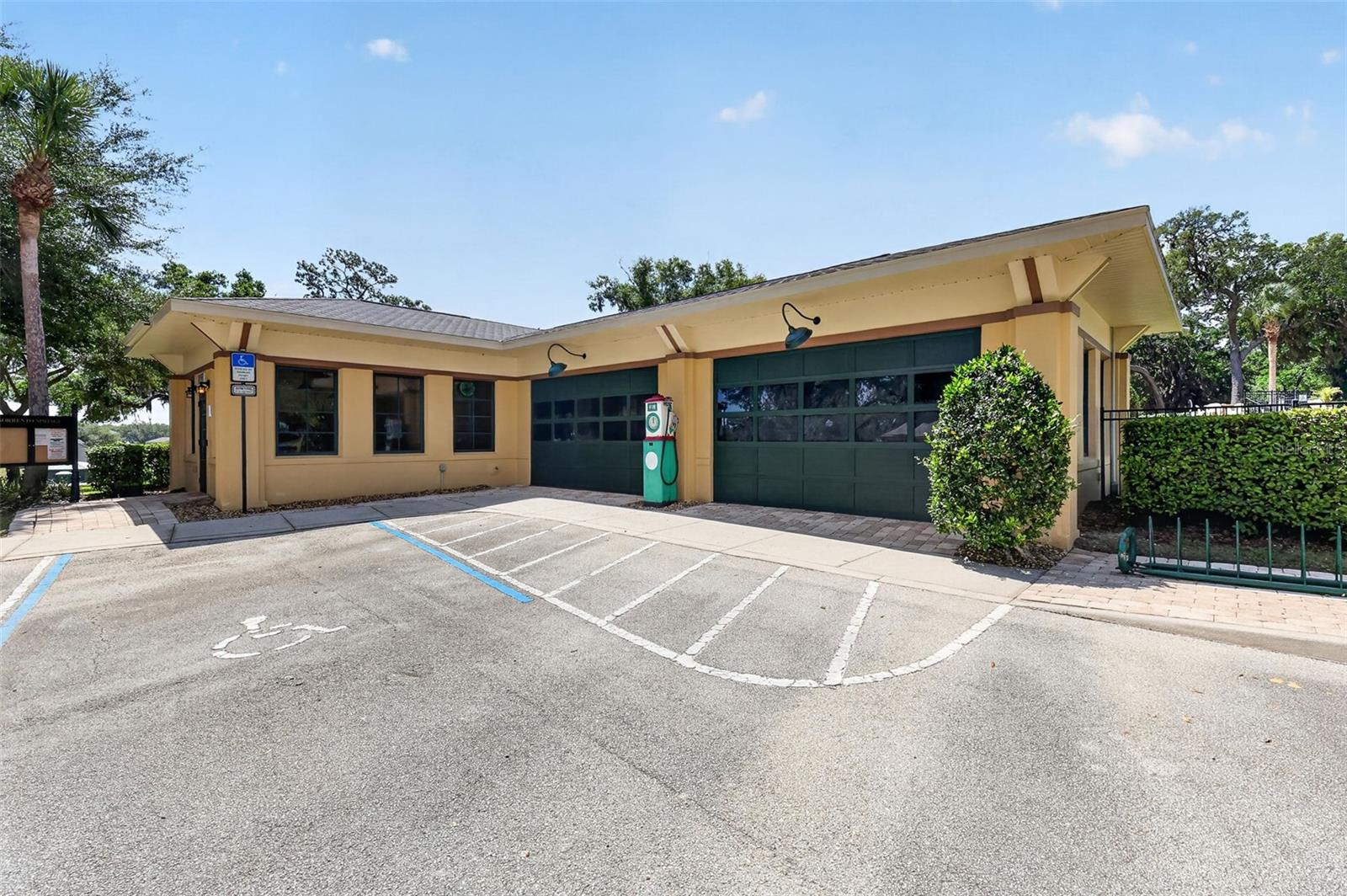 34040 ALAMEDA DR, SORRENTO, FL — photo 97