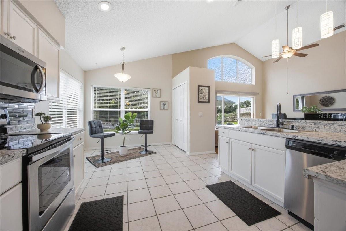 227 DILLON WAY, DAVENPORT, FL — photo 8