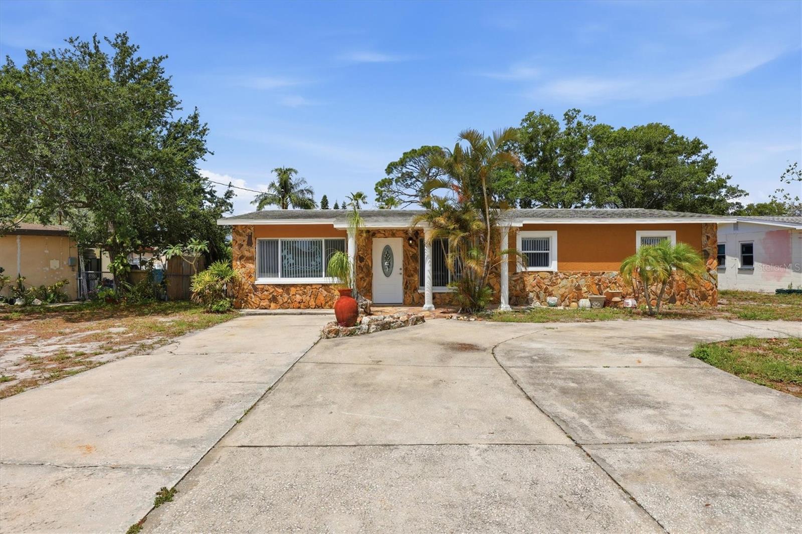 721 BAYSHORE DR, TARPON SPRINGS, FL