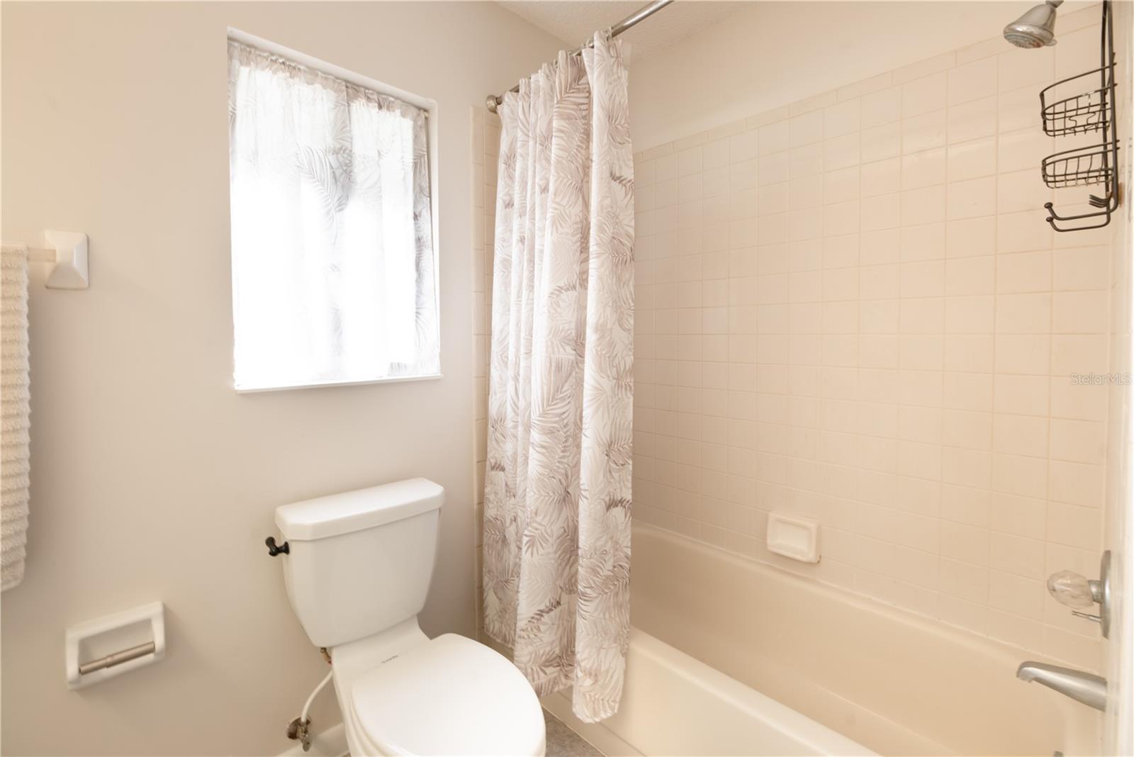 8 LLADD CT, PALM COAST, FL — photo 27