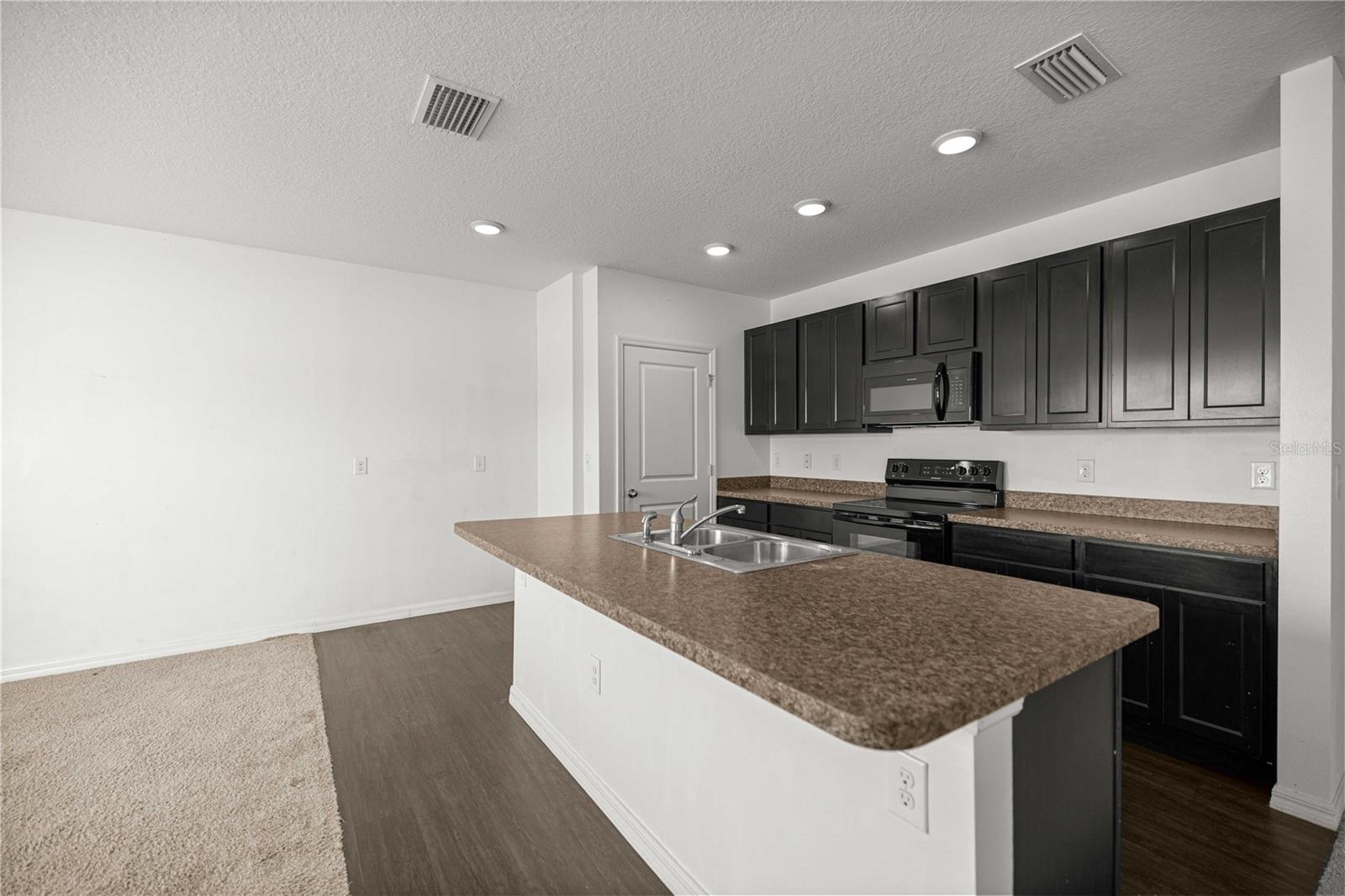 3902 SE 99TH ST, BELLEVIEW, FL — photo 10