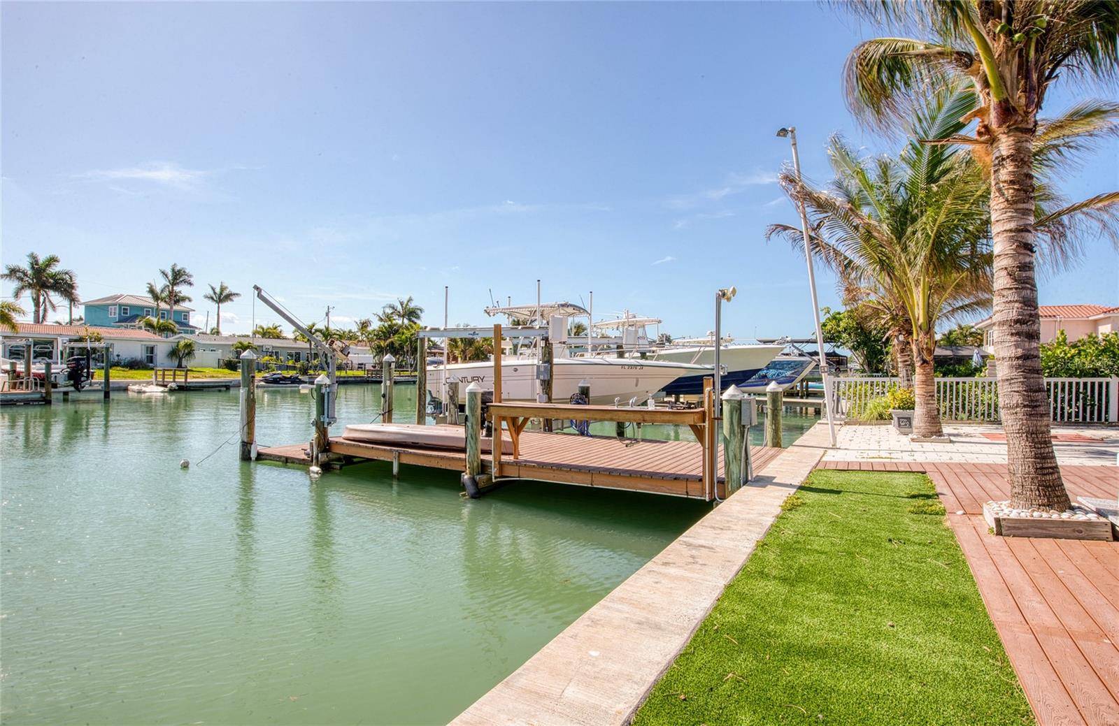 551 CRYSTAL DR, MADEIRA BEACH, FL — photo 12