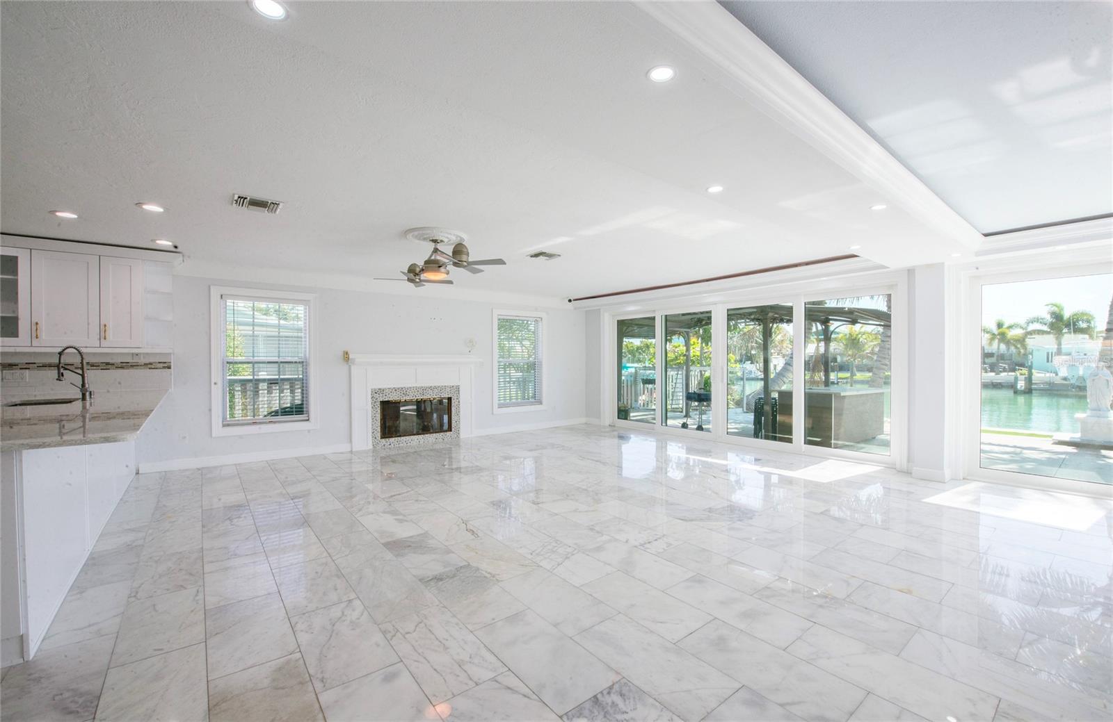 551 CRYSTAL DR, MADEIRA BEACH, FL — photo 18
