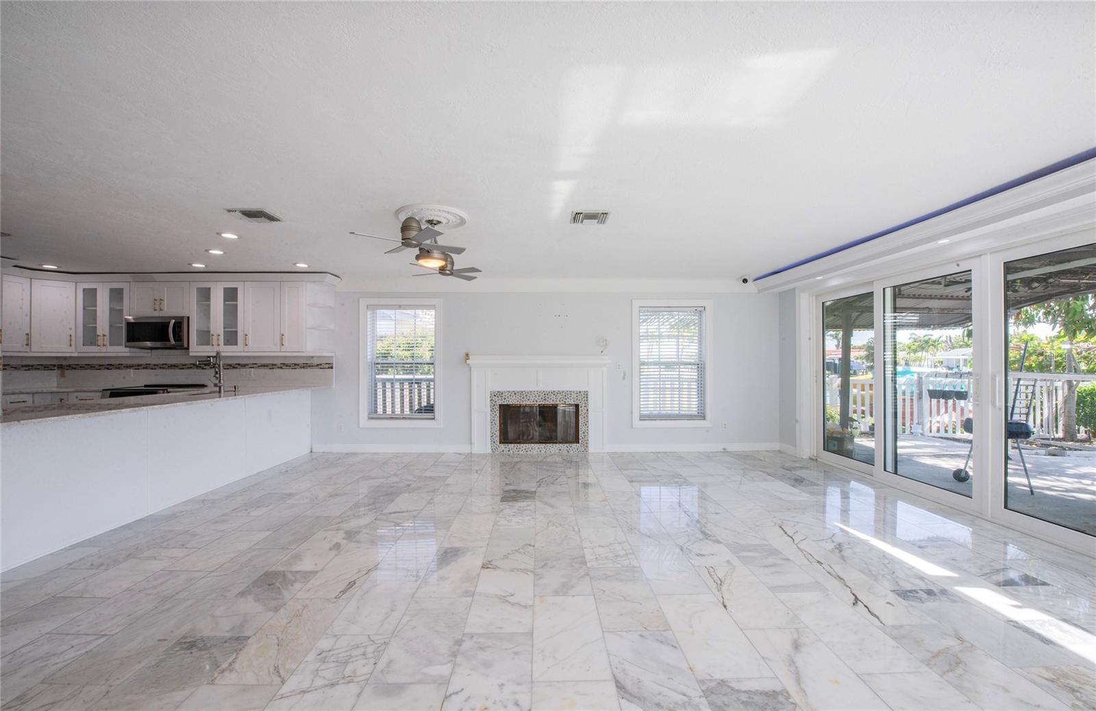 551 CRYSTAL DR, MADEIRA BEACH, FL — photo 19
