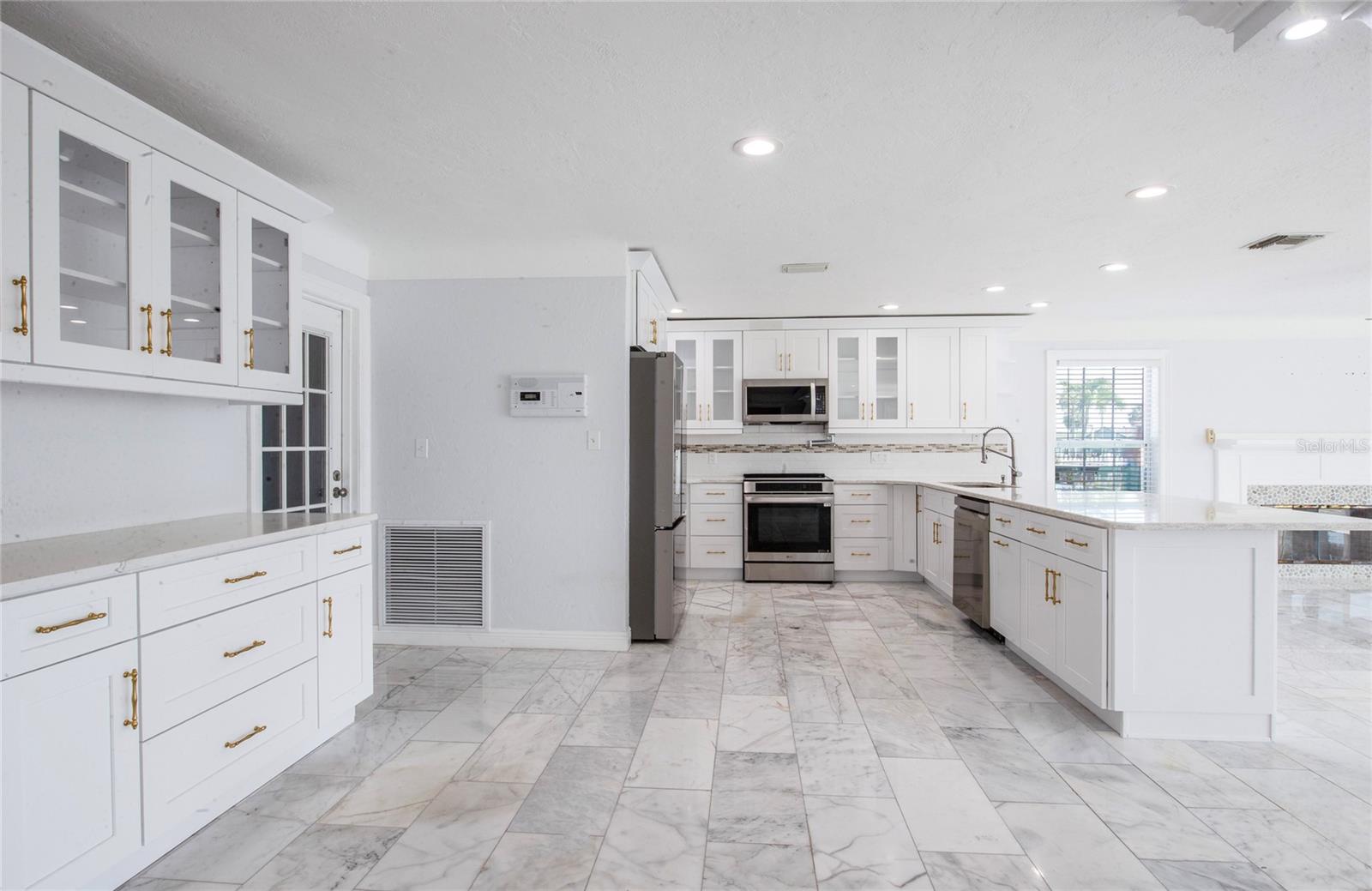 551 CRYSTAL DR, MADEIRA BEACH, FL — photo 24