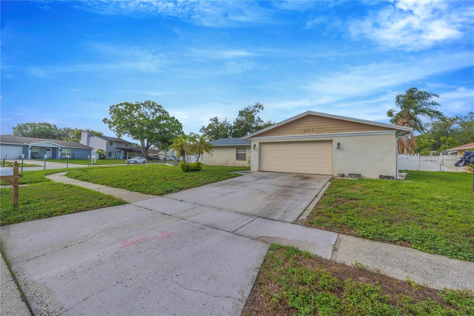 4953 PENNSBURY DR, TAMPA, FL — photo 2