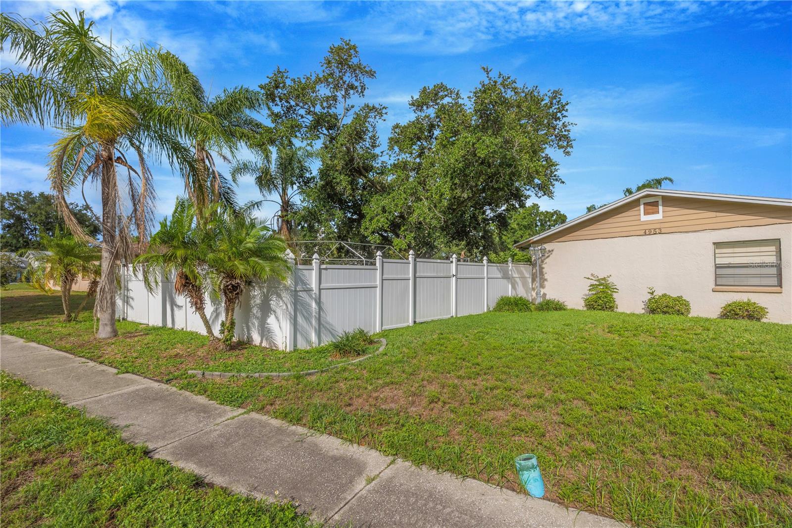 4953 PENNSBURY DR, TAMPA, FL — photo 5