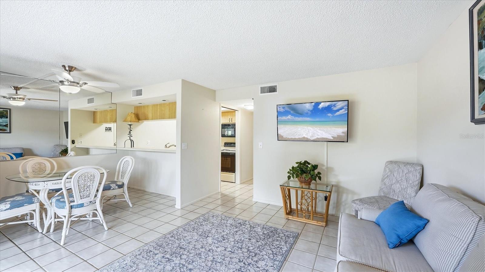 3025 QUAIL HOLW #17, SARASOTA, FL — photo 8