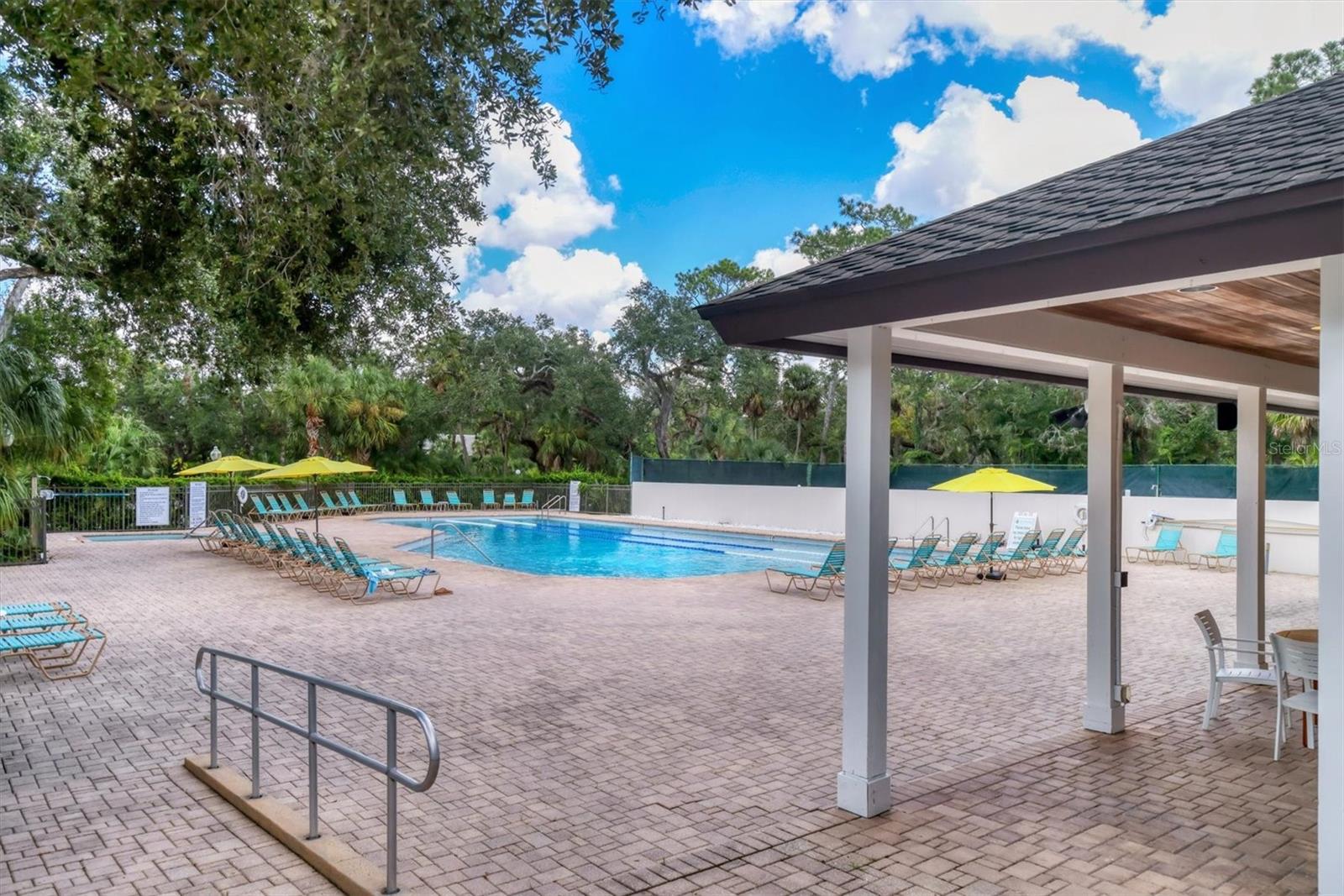 3025 QUAIL HOLW #17, SARASOTA, FL — photo 39