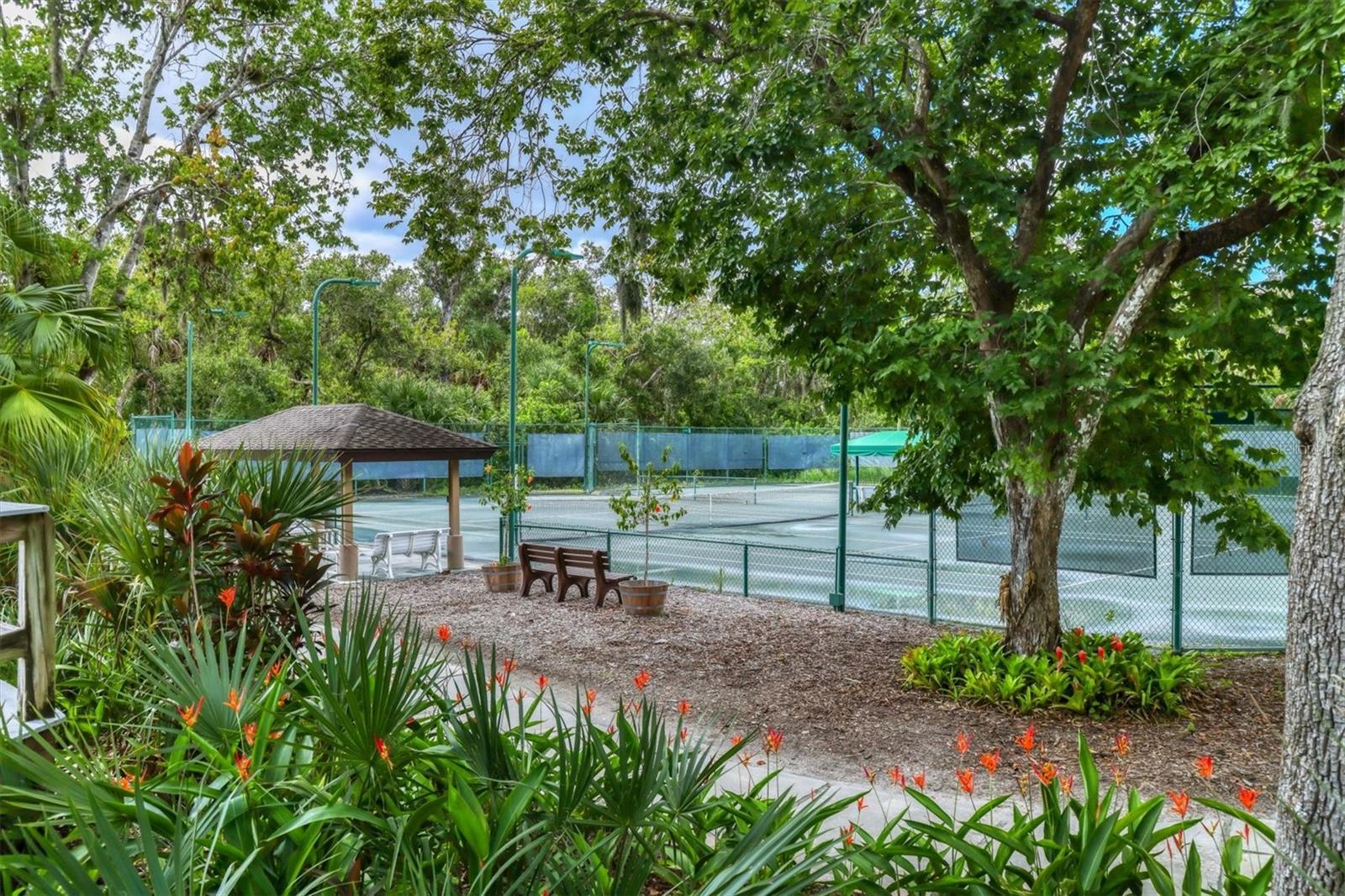 3025 QUAIL HOLW #17, SARASOTA, FL — photo 40