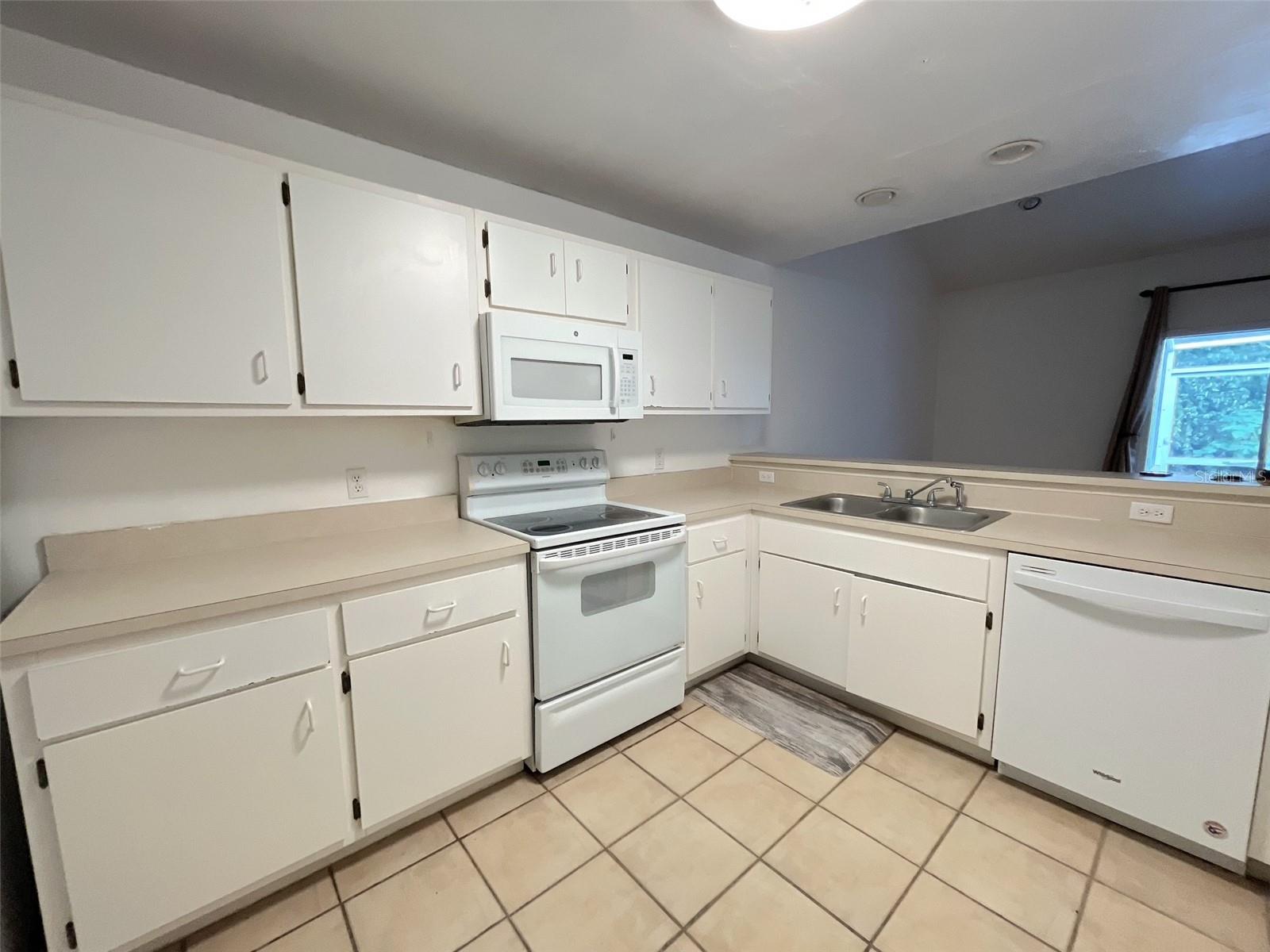 4700 SW ARCHER RD #D30, GAINESVILLE, FL — photo 4