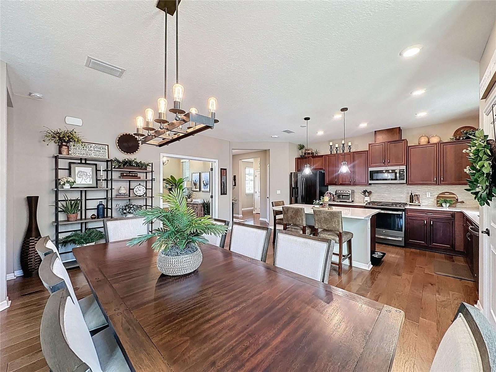 416 ALCOVE DR, GROVELAND, FL — photo 17