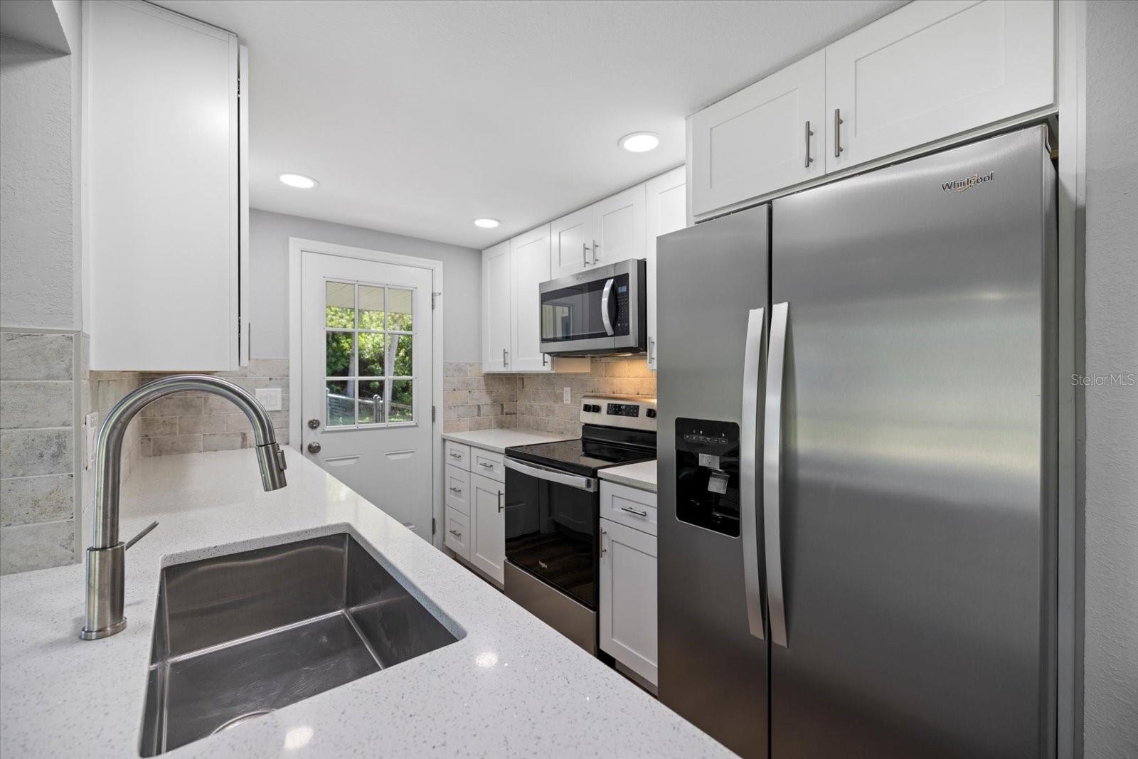 1184 BARBOUR AVE, PORT CHARLOTTE, FL — photo 9