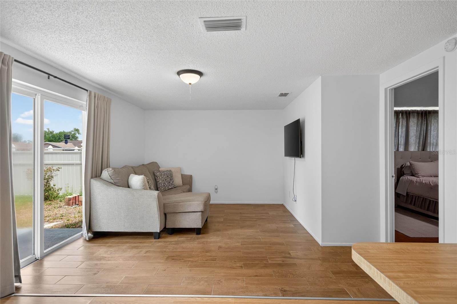 6401 REGATTA CT, TAMPA, FL — photo 4