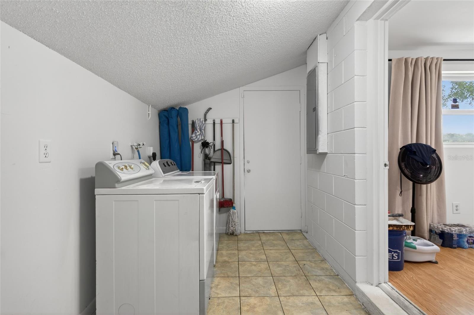 6401 REGATTA CT, TAMPA, FL — photo 17
