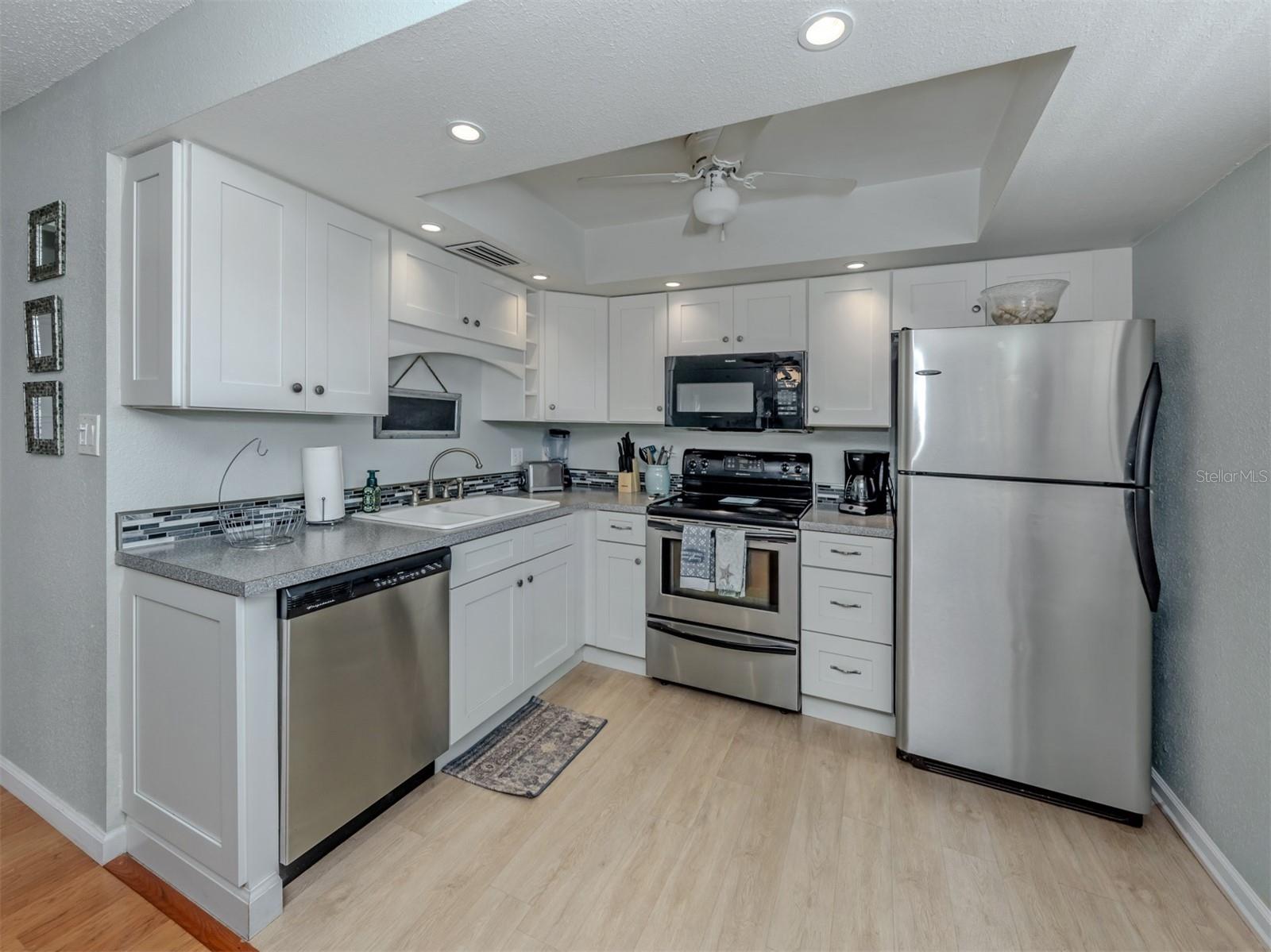 400 BASE AVE E #227, VENICE, FL — photo 8