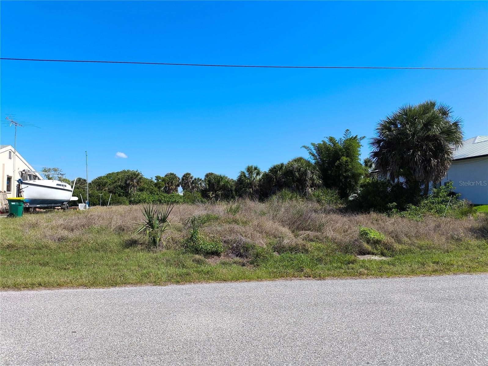 19170 NEW HAVEN CT, PORT CHARLOTTE, FL
