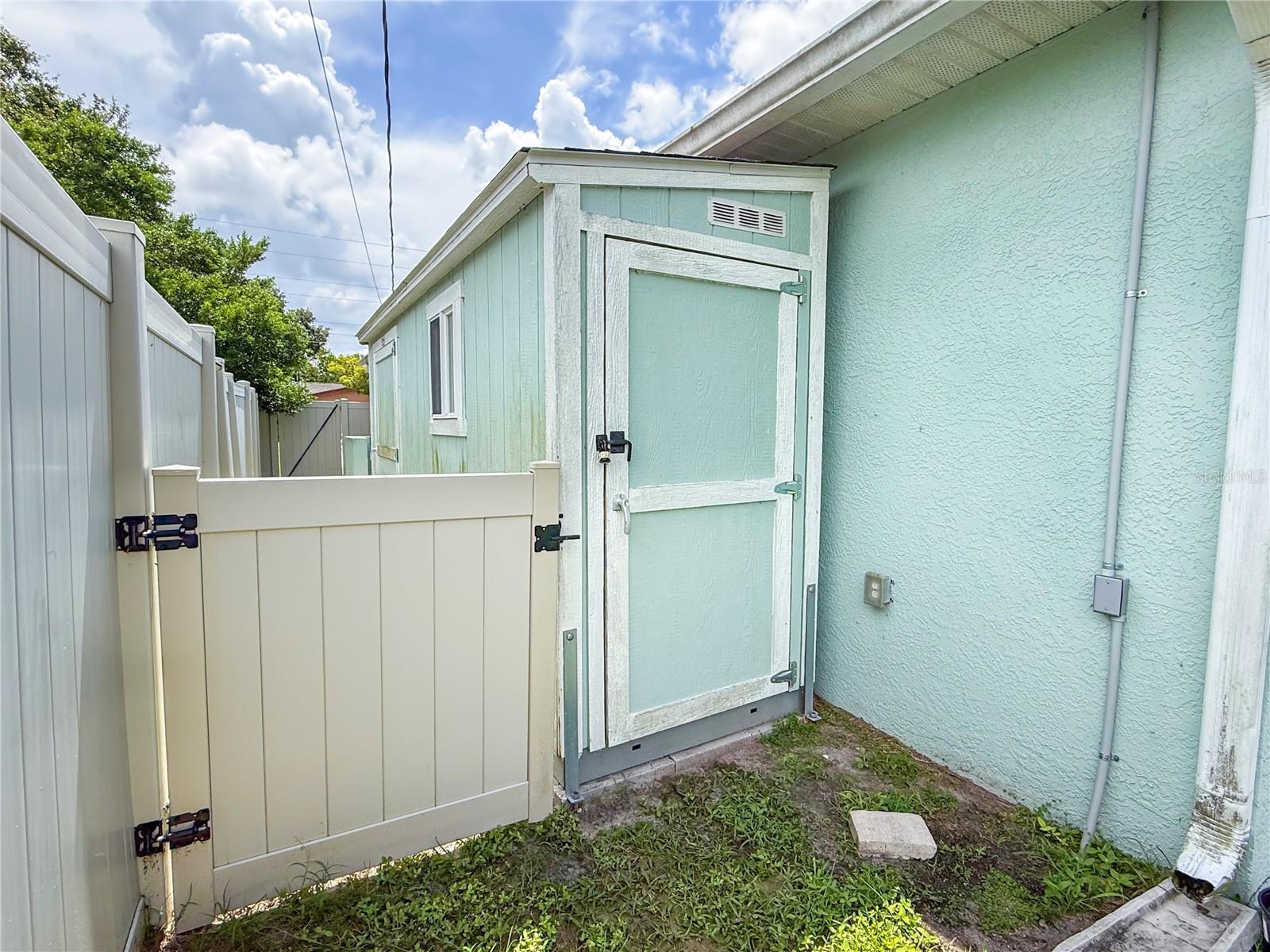 29708 69TH ST N, CLEARWATER, FL — photo 9