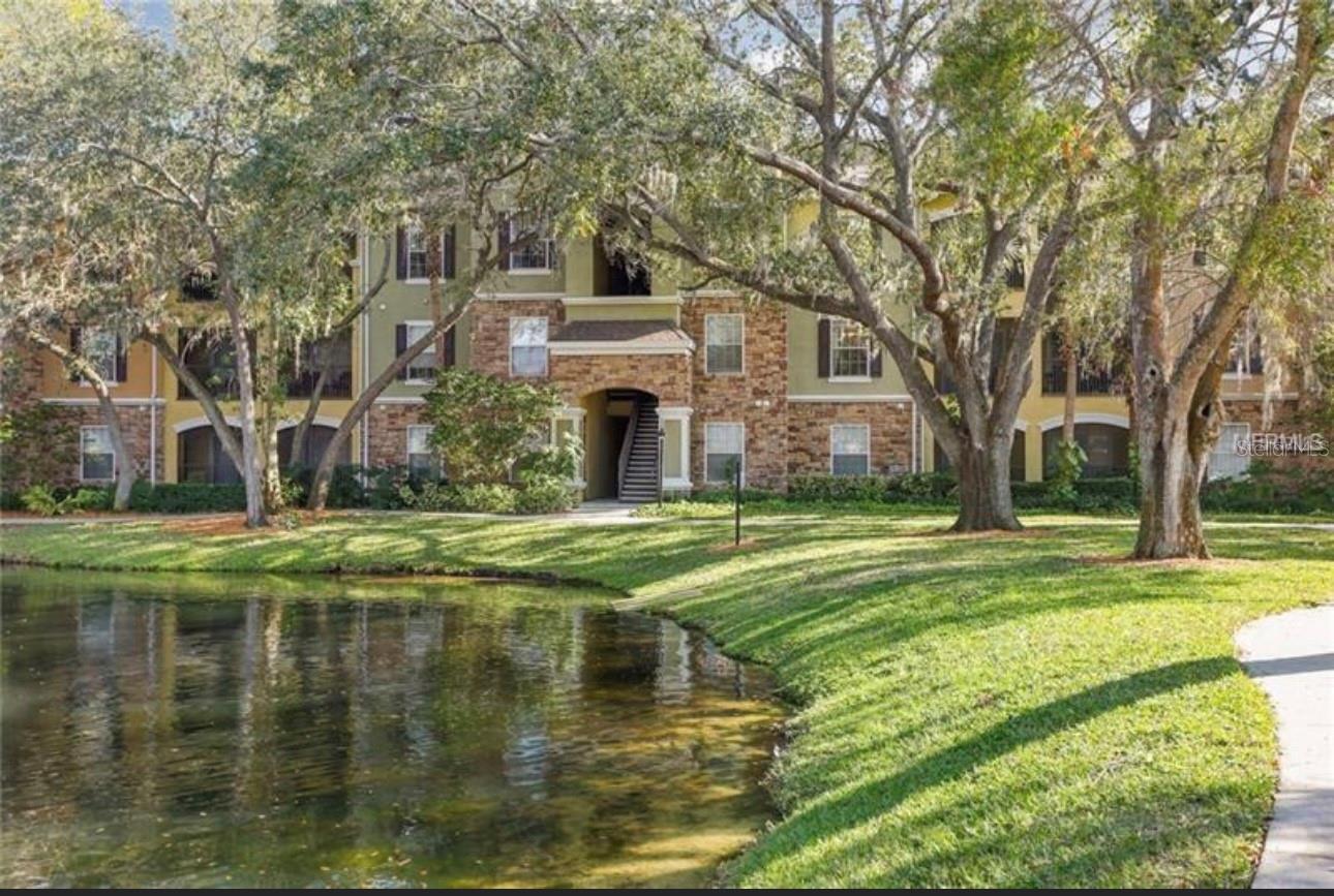 2406 COURTNEY MEADOWS CT #104, TAMPA, FL — photo 6