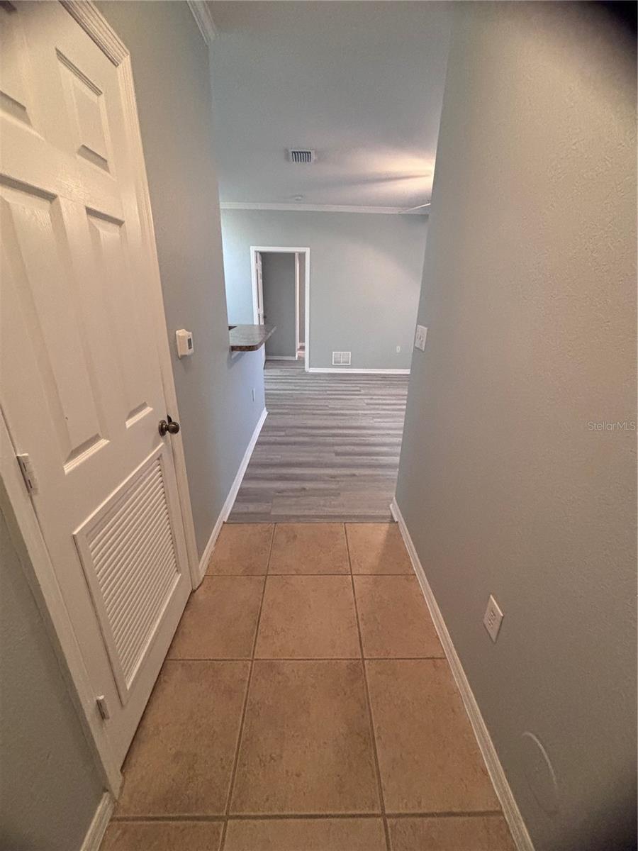 2406 COURTNEY MEADOWS CT #104, TAMPA, FL — photo 7
