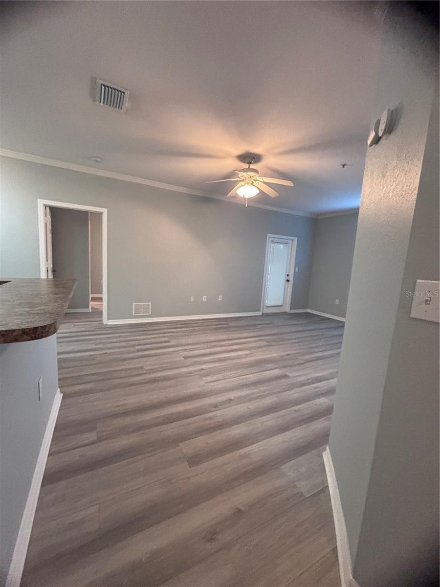 2406 COURTNEY MEADOWS CT #104, TAMPA, FL — photo 8