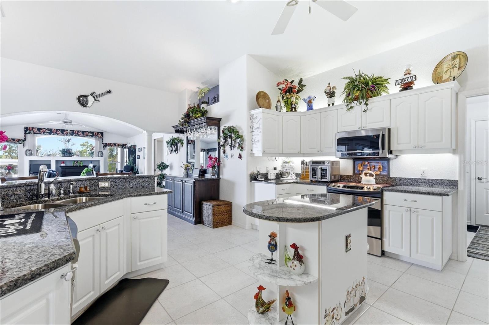 8050 TRACY CIR, PORT CHARLOTTE, FL — photo 22