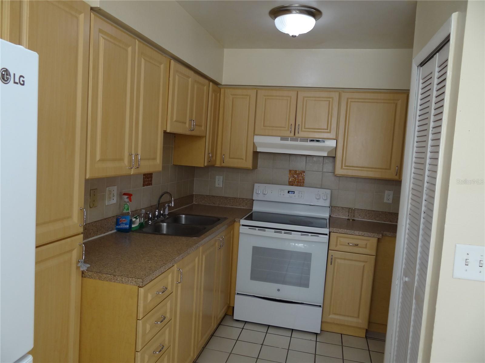 2983 62ND AVE N, ST PETERSBURG, FL — photo 8