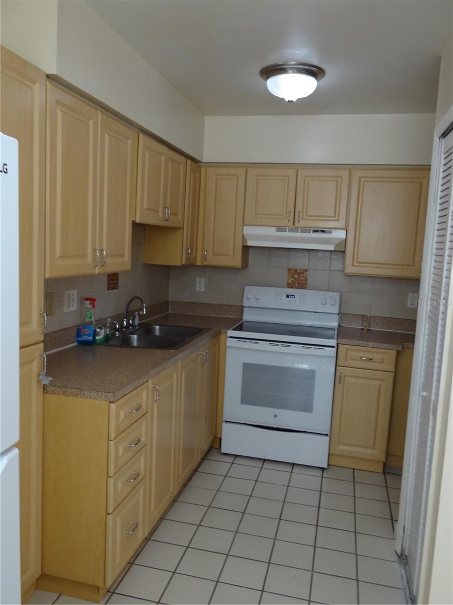 2983 62ND AVE N, ST PETERSBURG, FL — photo 9