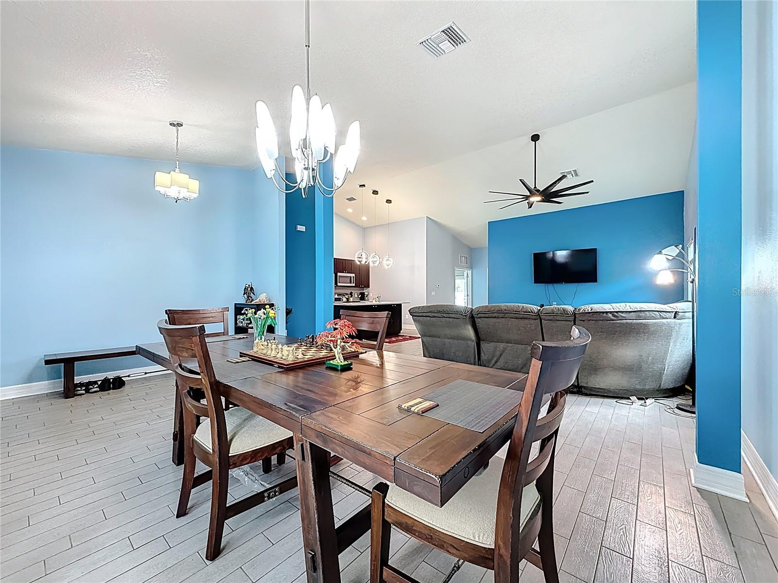 1590 BURNS DR, CLEARWATER, FL — photo 14