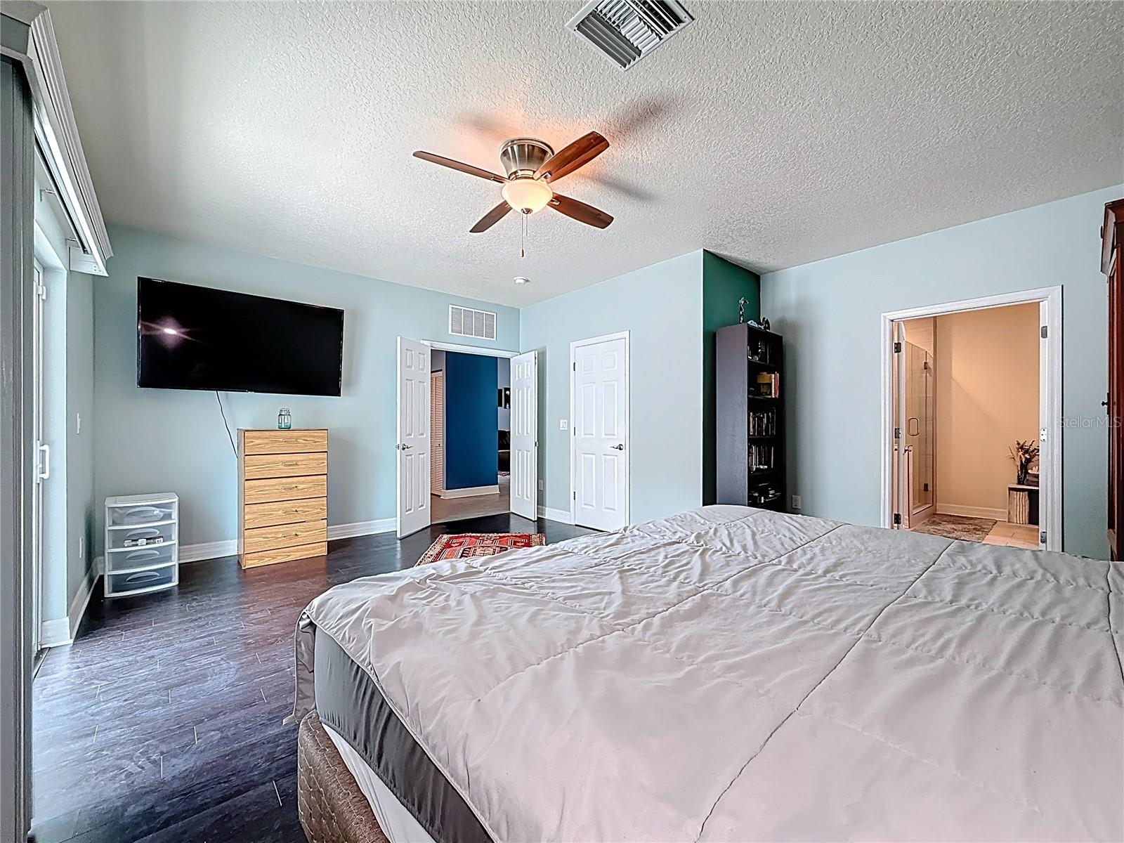 1590 BURNS DR, CLEARWATER, FL — photo 17