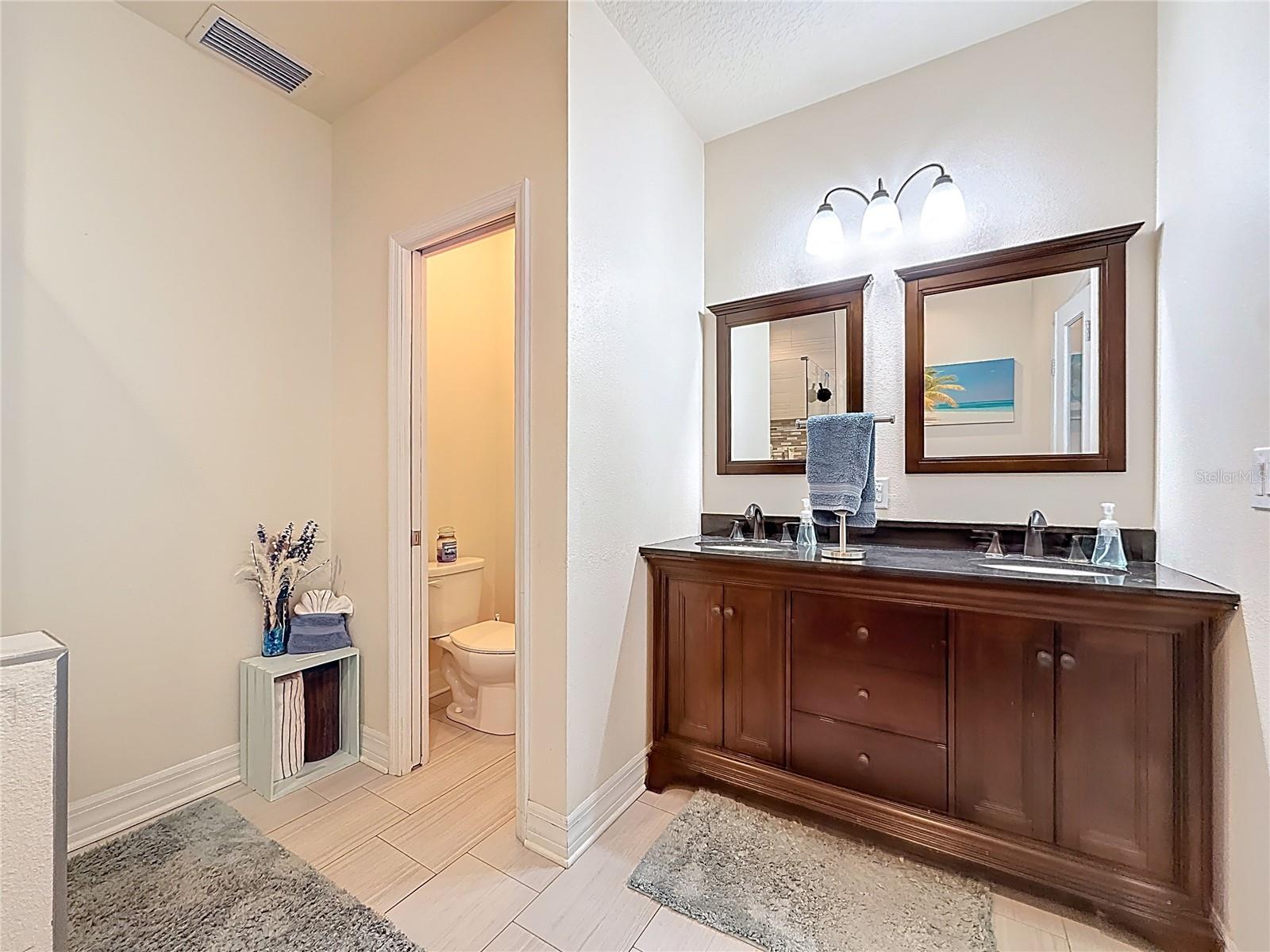 1590 BURNS DR, CLEARWATER, FL — photo 19