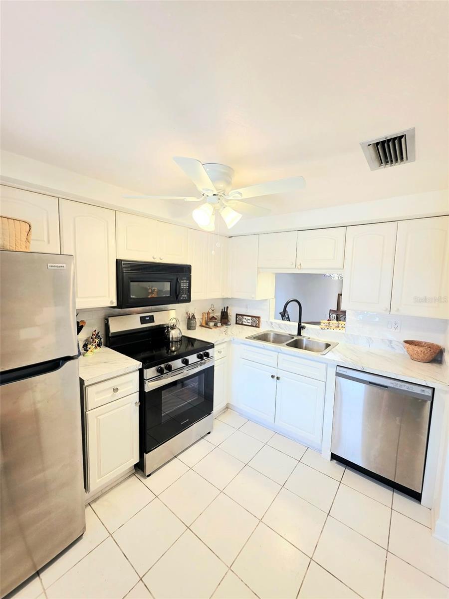 4366 SUMMERSUN DR, NEW PORT RICHEY, FL — photo 10