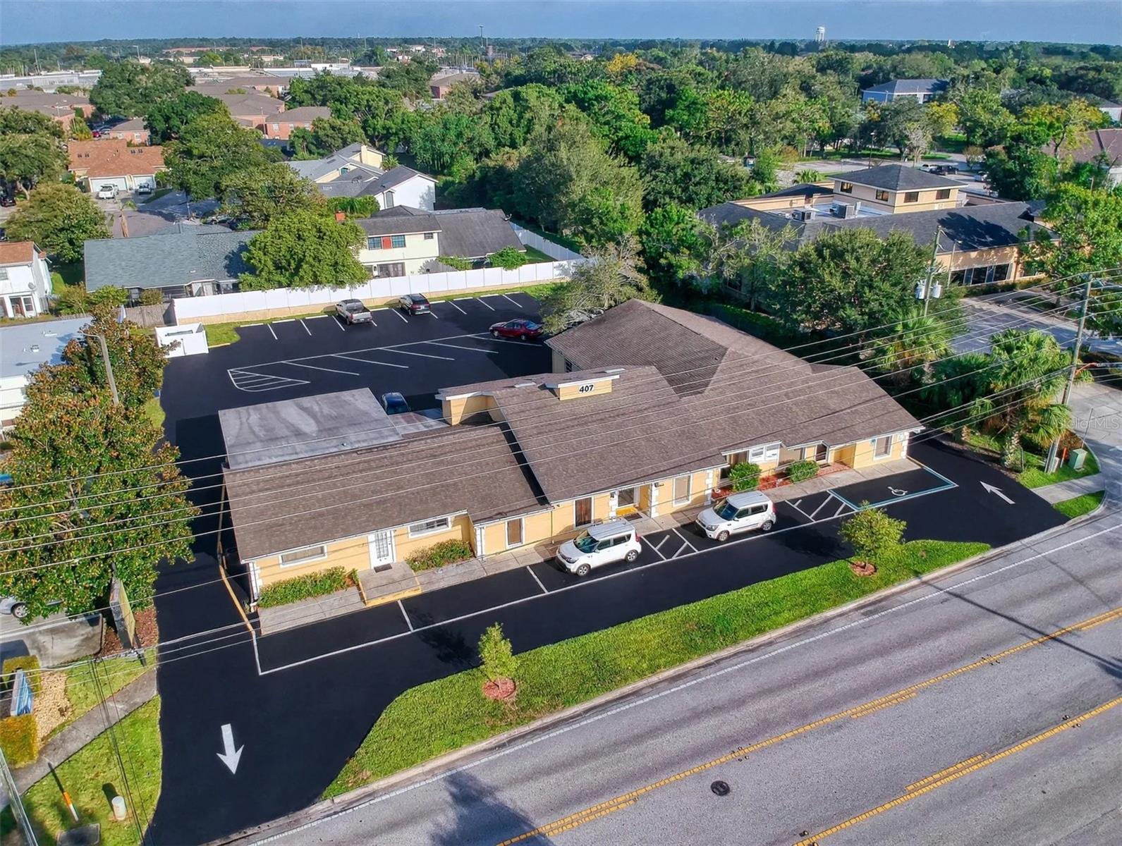 407 LAKE HOWELL RD, MAITLAND, FL