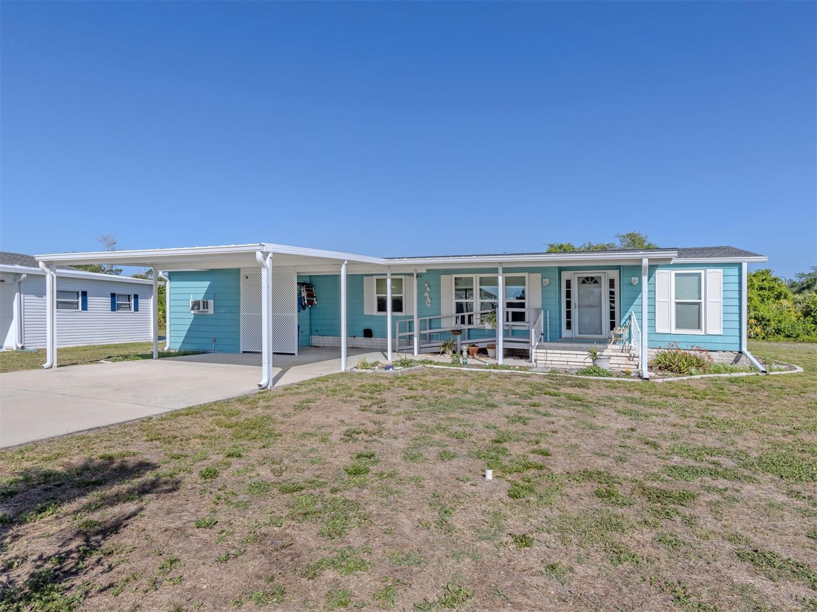 592 PORTSIDE DR, NORTH PORT, FL