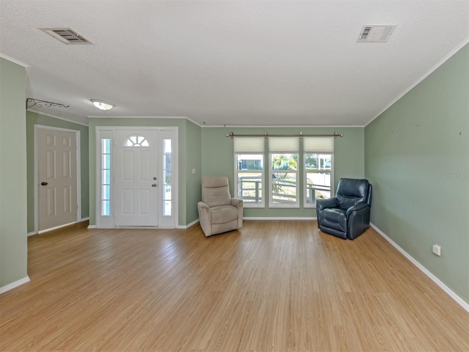 592 PORTSIDE DR, NORTH PORT, FL — photo 5