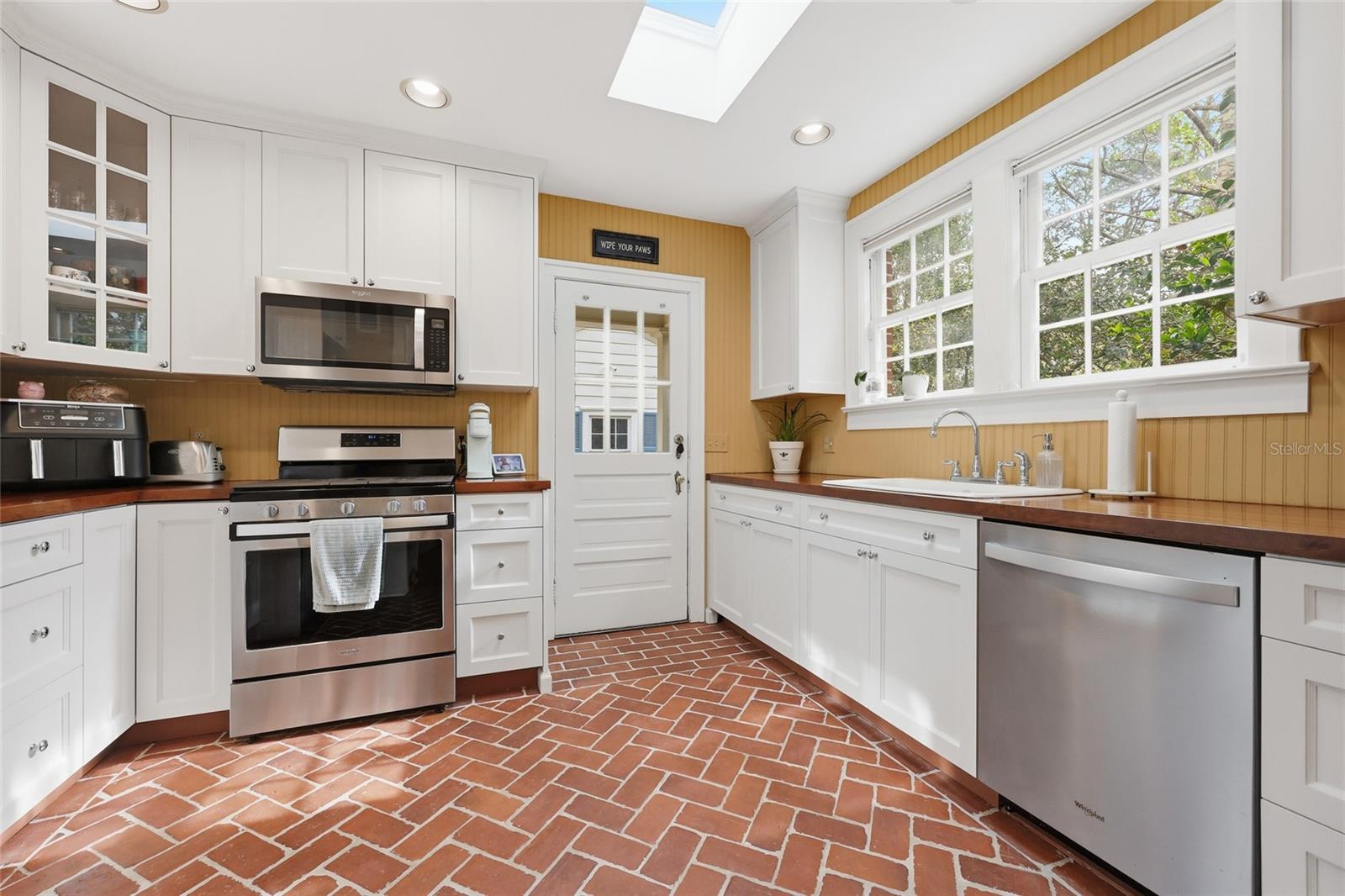 2150 NW 7TH LN, GAINESVILLE, FL — photo 11