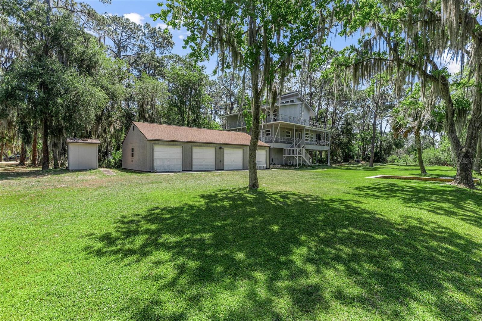 7373 CIRCLE DR, LADY LAKE, FL — photo 7