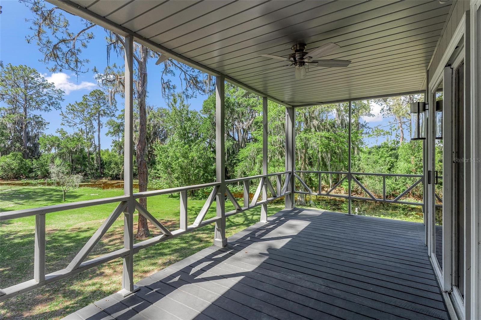 7373 CIRCLE DR, LADY LAKE, FL — photo 17