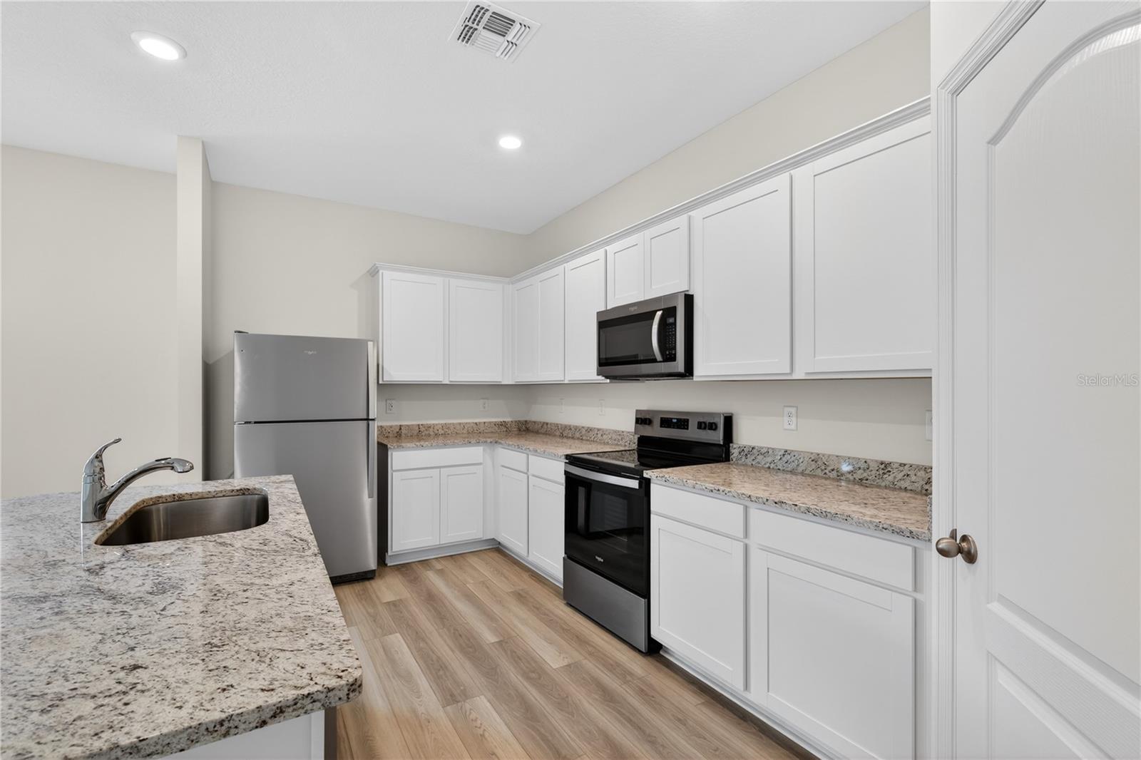 13485 LEAPING WATER WAY, ASTATULA, FL — photo 26