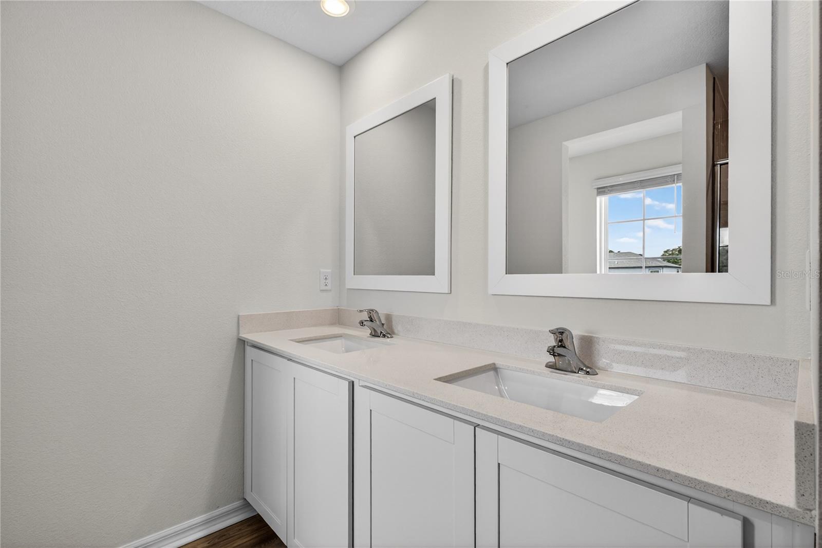 13485 LEAPING WATER WAY, ASTATULA, FL — photo 43