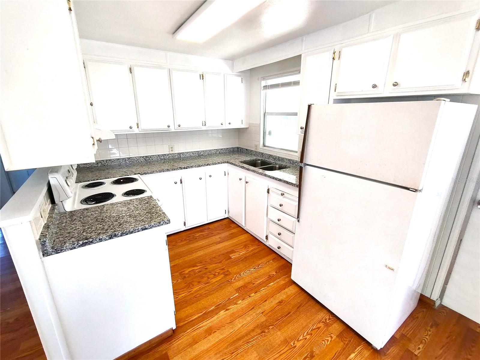 900 9th Ave E E 900 9TH AVE E #180, PALMETTO, FL — photo 3
