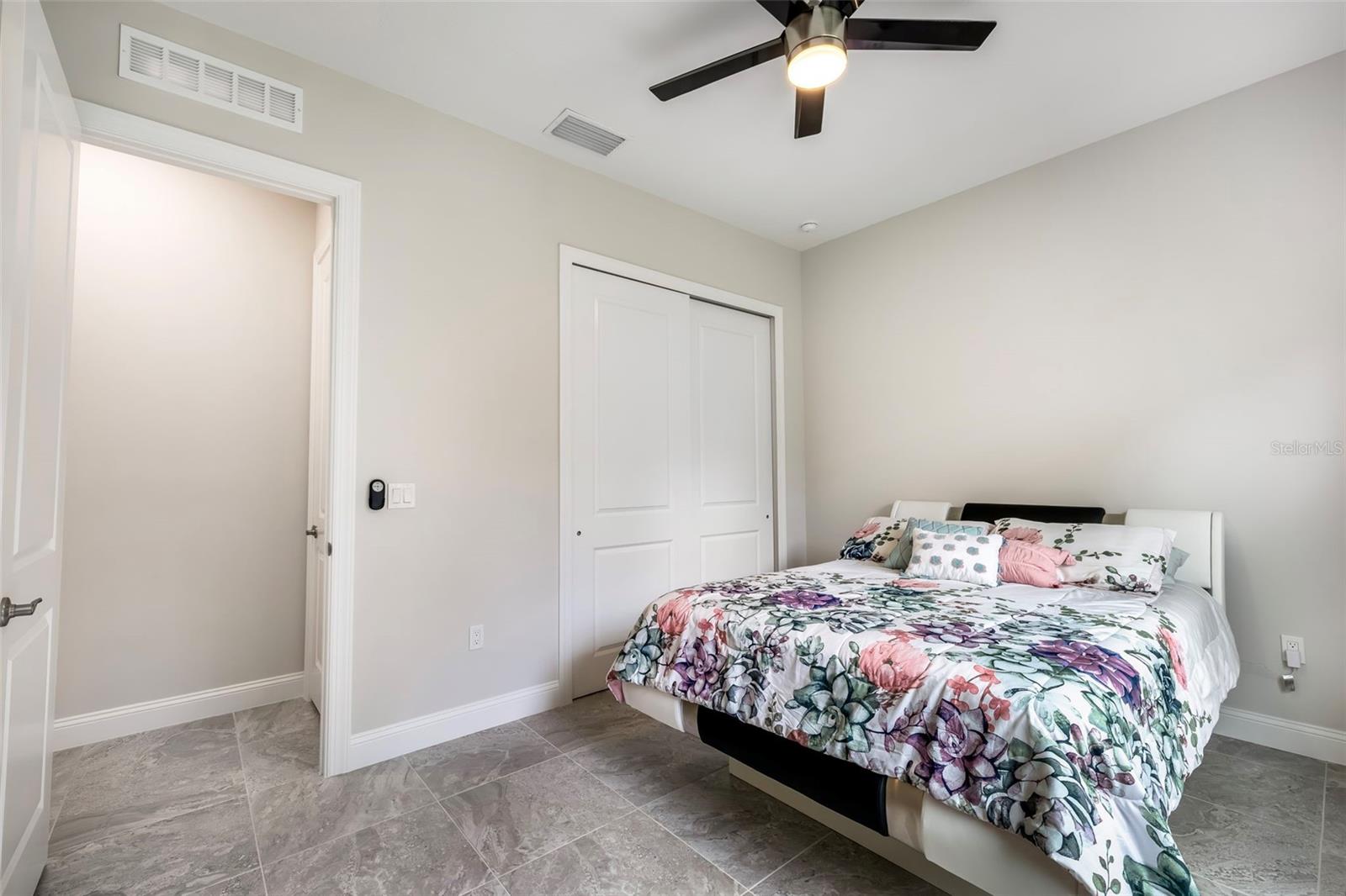 5 LAKESIDE PL E, PALM COAST, FL — photo 42