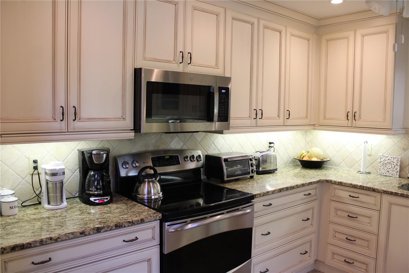 7909 4TH AVE W #12, BRADENTON, FL — photo 2