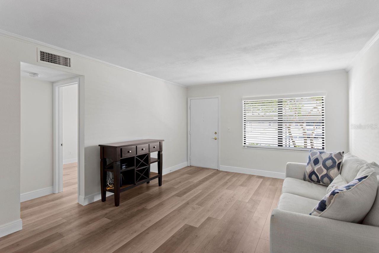 4910 BAY ST NE #111, ST PETERSBURG, FL — photo 3